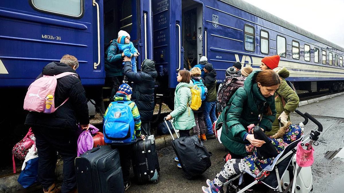 Міжнародні та внутрішні евакуаційні потяги: Укрзалізниця оприлюднила графік на 25 березня - 24 Канал