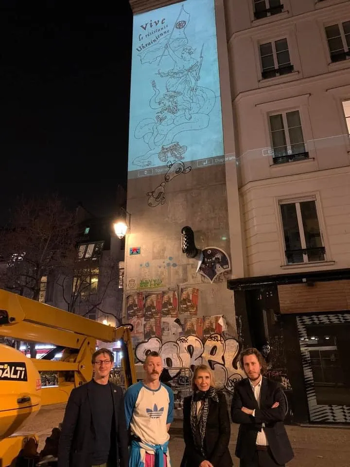 Мурал на підтримку України з'явився у центрі Парижа