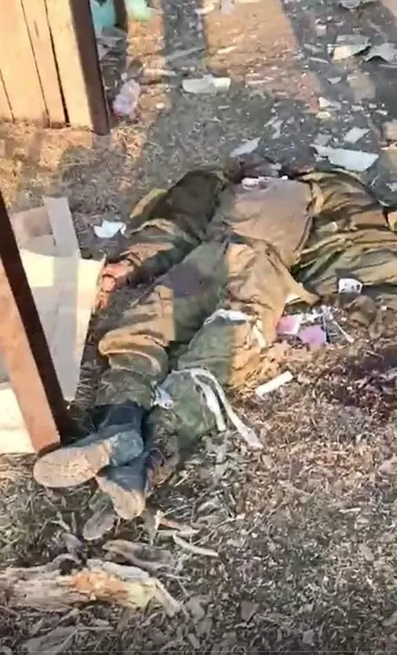 Морські піхотинці знищують російських найманців Морські піхотинці знищують російських найманців