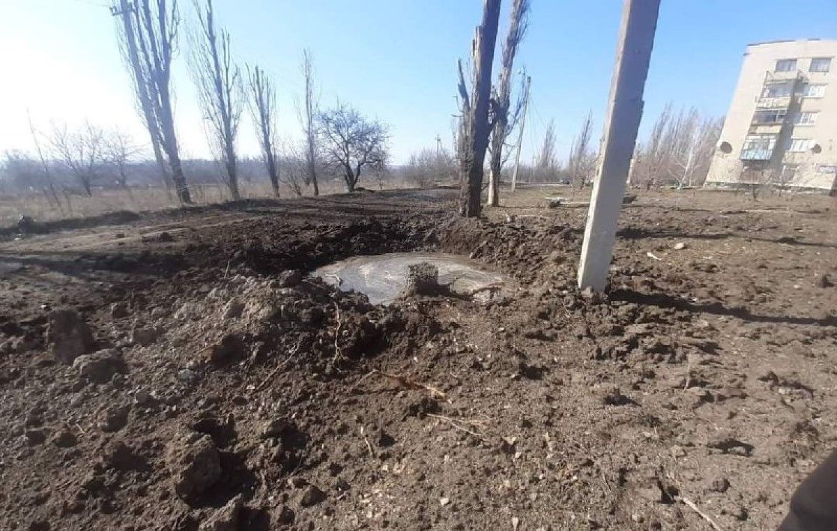 Люди знову відчули "русский мир": окупанти обстріляли "Градами" місто Золоте на Луганщині - 25 марта 2022 - 24 Канал Люди знову відчули "русский мир": окупанти обстріляли "Градами" місто Золоте на Луганщині - 25 марта 2022 - 24 Канал