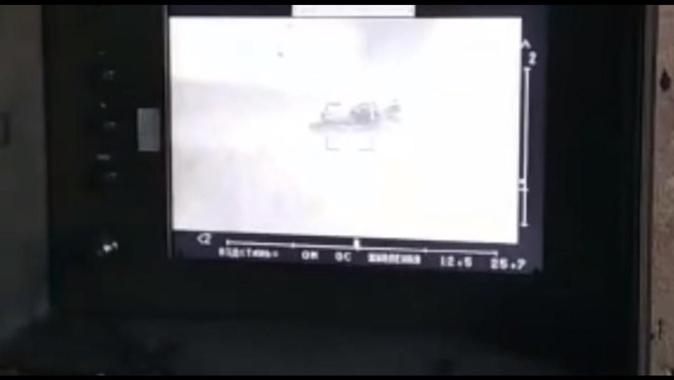 Российский танк "пустил салюты" после встречи с сичеславскими десантниками - 24 Канал Российский танк "пустил салюты" после встречи с сичеславскими десантниками - 24 Канал