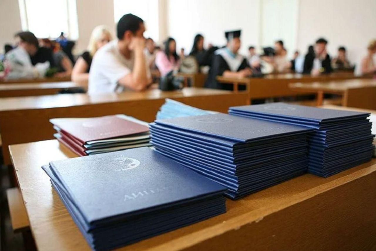 Україна припинила всі угоди з Росією про взаємне визнання дипломів про освіту та вчені звання - Освіта