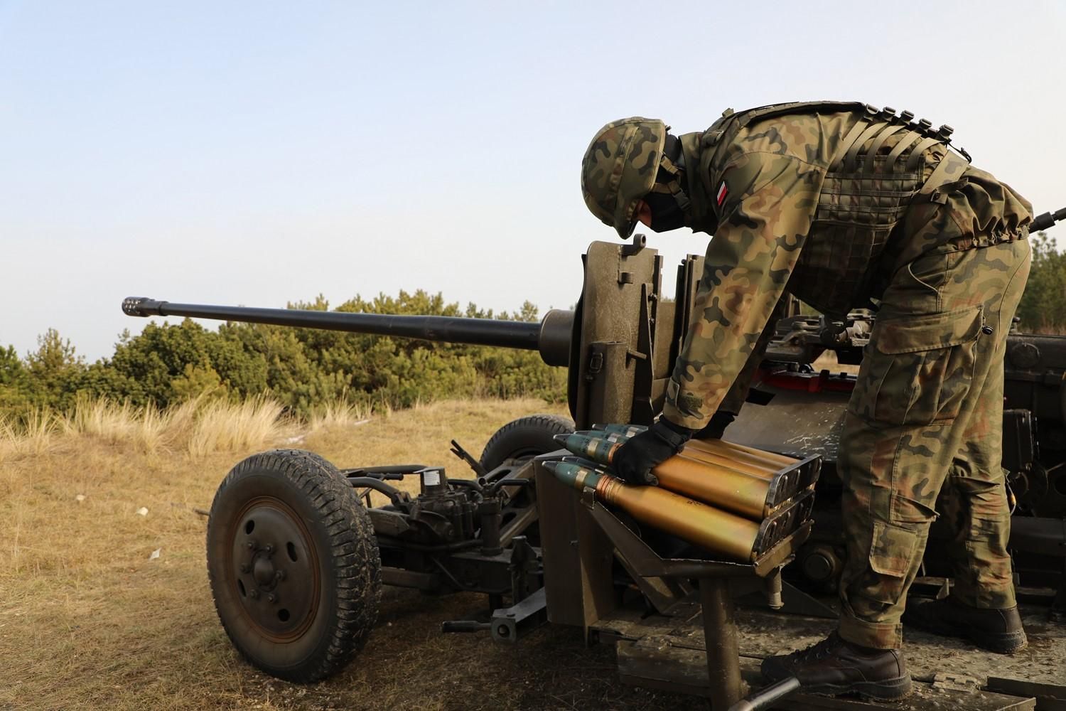 Украинские трактористы продолжают собирать трофеи: забрали у оккупантов зенитную пушку - 24 Канал Украинские трактористы продолжают собирать трофеи: забрали у оккупантов зенитную пушку - 24 Канал