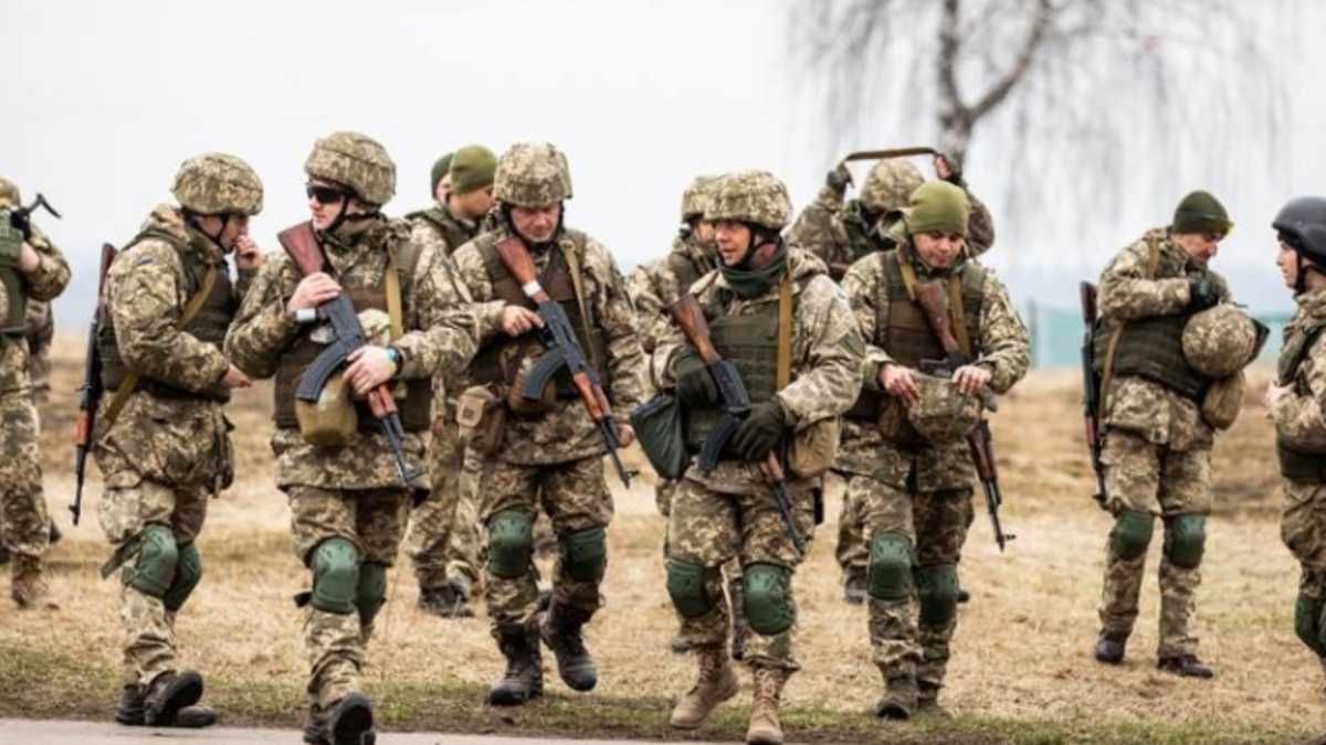 Перегруппировываются и продолжают обстрелы: действия оккупантов на разных направлениях Перегруппировываются и продолжают обстрелы: действия оккупантов на разных направлениях