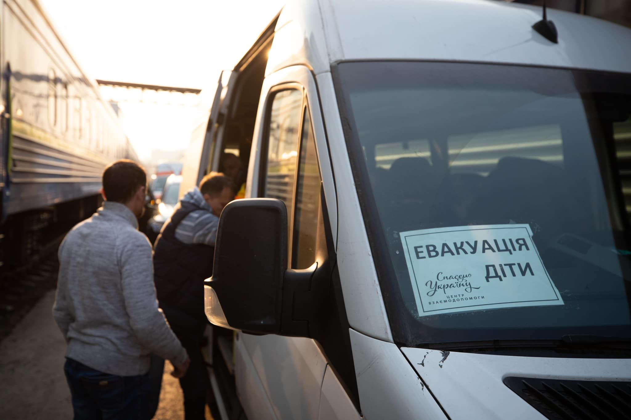 "Намагатимемось вивезти людей навіть з Попасної": Гайдай анонсував нові гумкоридори - 24 Канал