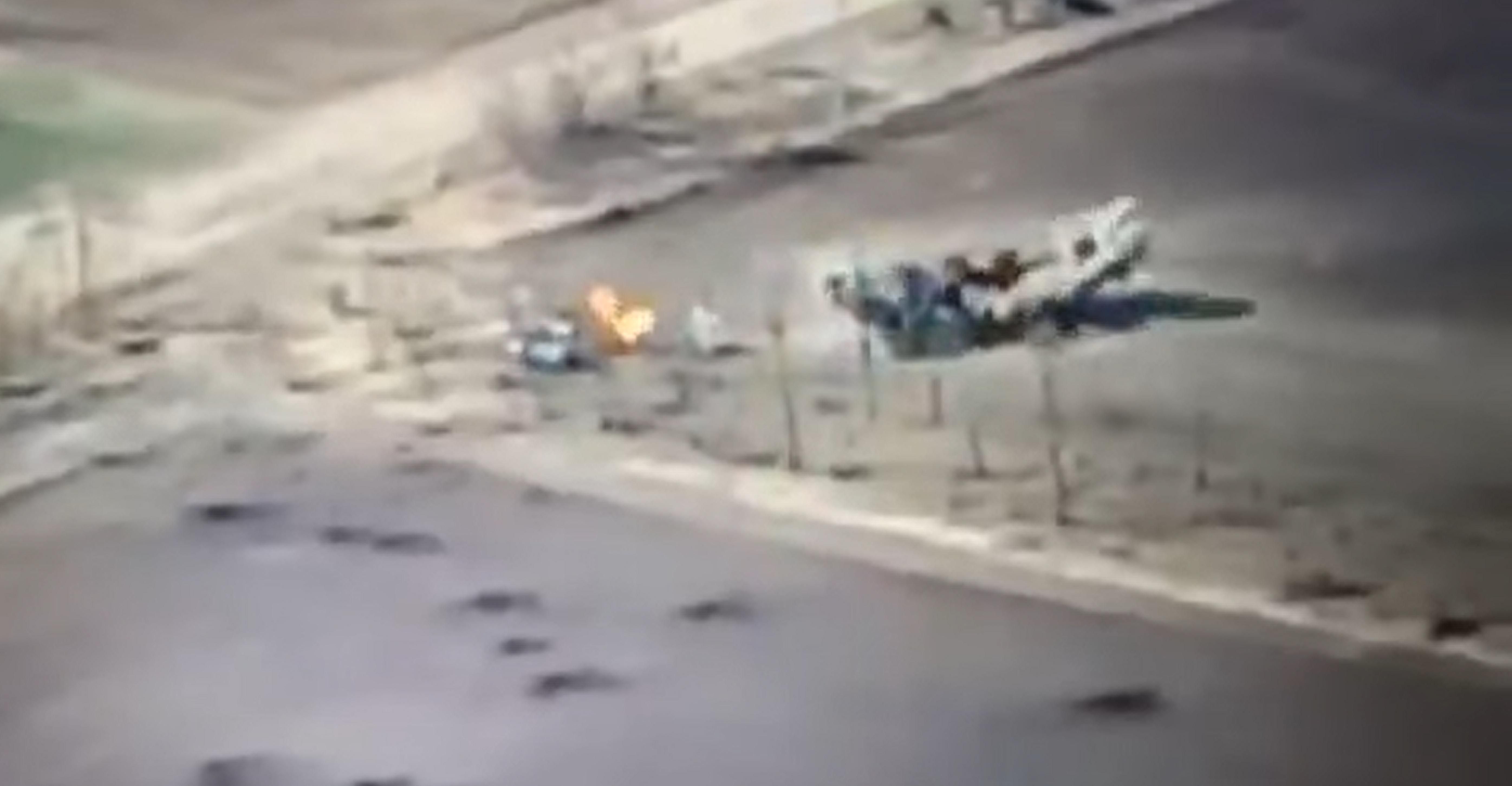 Группировка войск "Юг" показала красивое уничтожение вражеской техники – видео Группировка войск "Юг" показала красивое уничтожение вражеской техники – видео