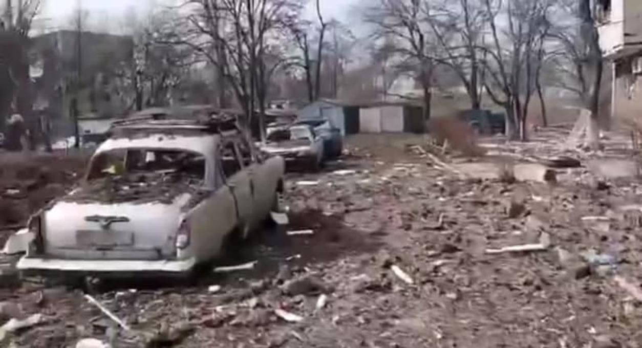 Город-руина, город-трагедия: как выглядит Мариуполь после "освобождения" Путина Город-руина, город-трагедия: как выглядит Мариуполь после "освобождения" Путина