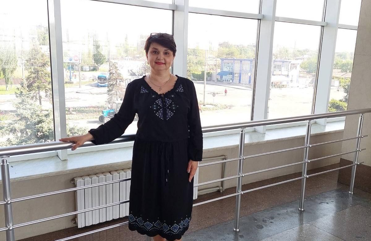 "Мирные, идите на**й": начальница вокзала Мариуполя о том, как уничтожают город "Мирные, идите на**й": начальница вокзала Мариуполя о том, как уничтожают город