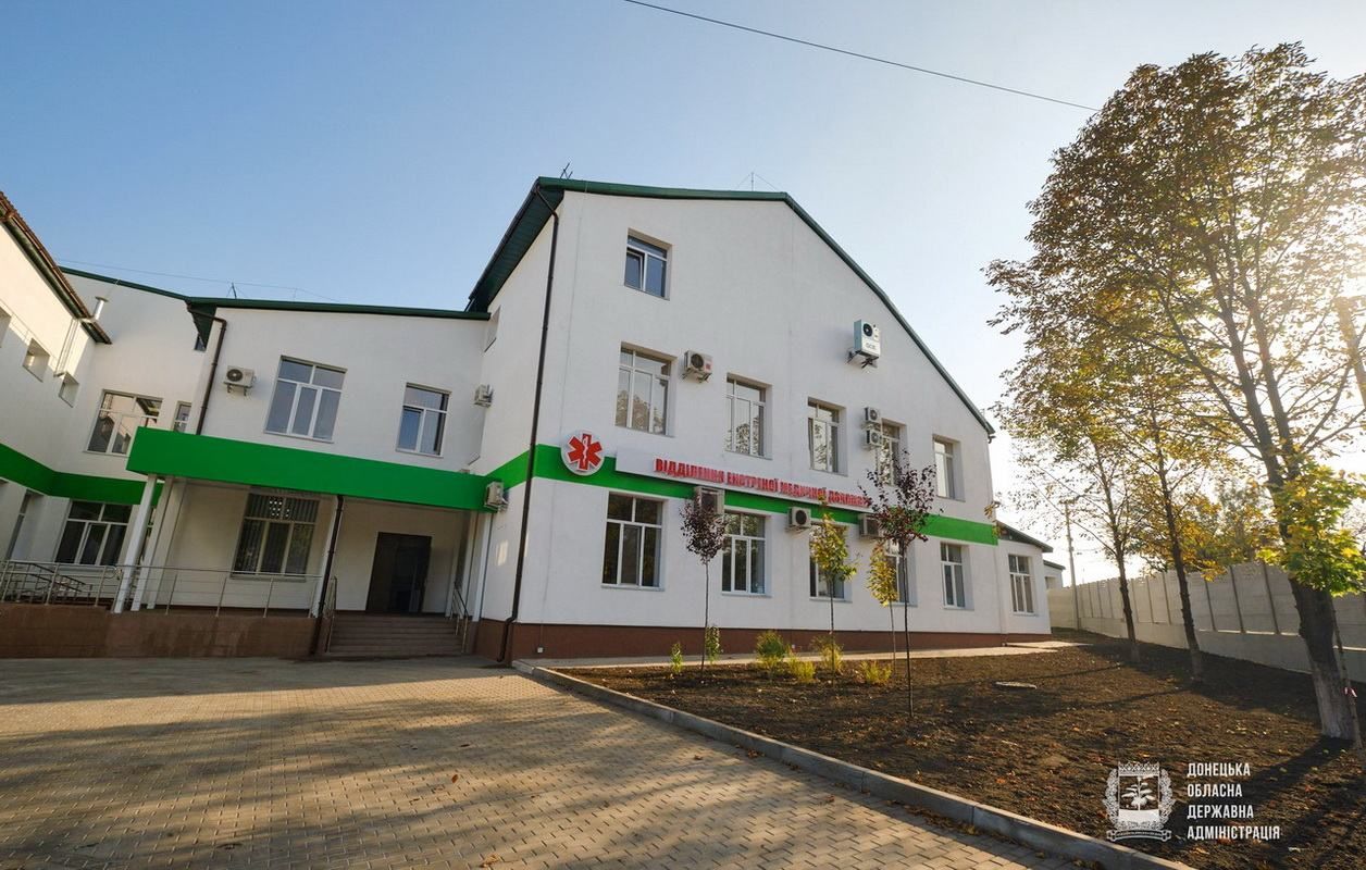 У Маріуполі окупанти насильно вивезли лікарів та пацієнтів міської лікарні - 24 Канал У Маріуполі окупанти насильно вивезли лікарів та пацієнтів міської лікарні - 24 Канал