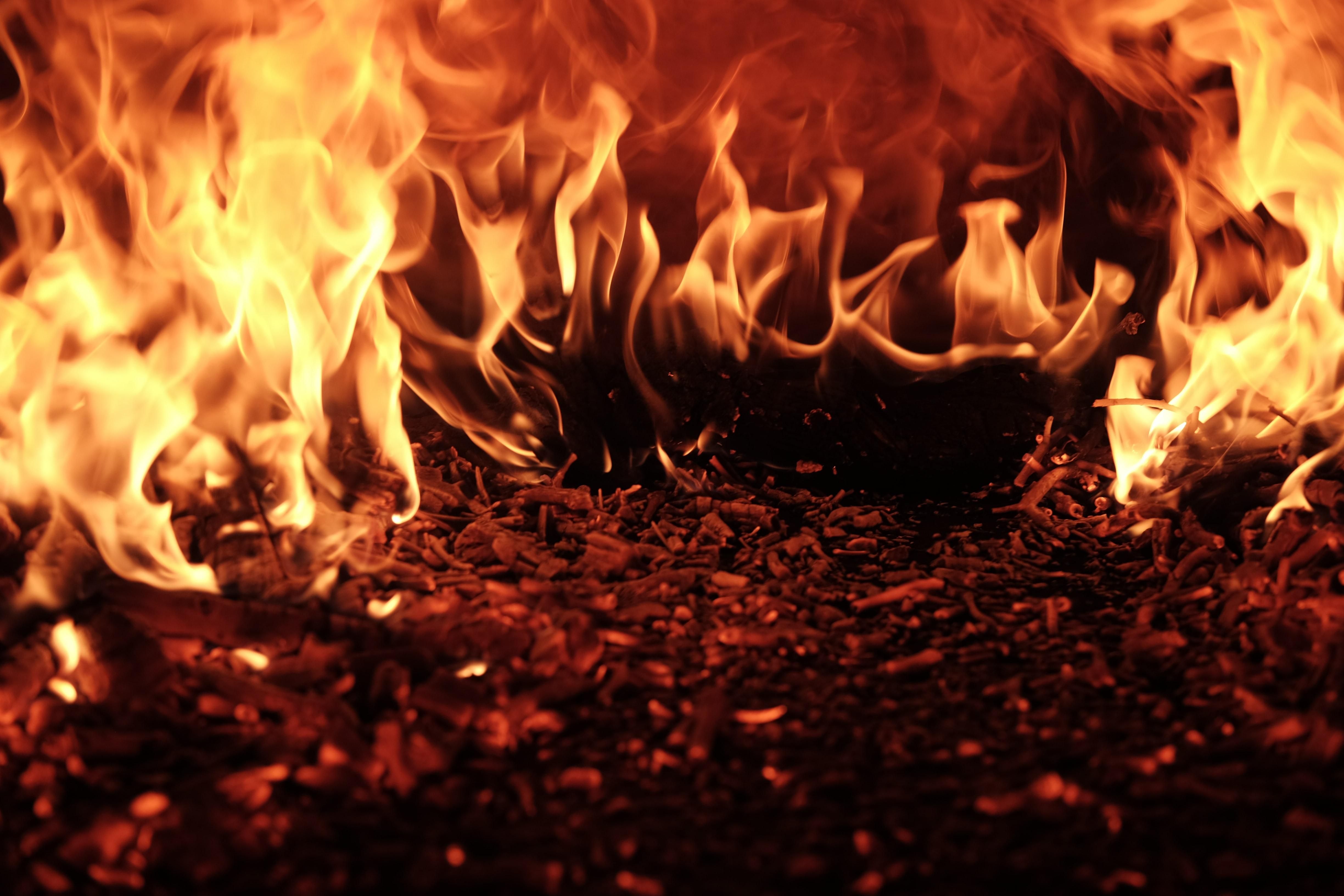 Пожар на нефтебазе в Дубно локализовали