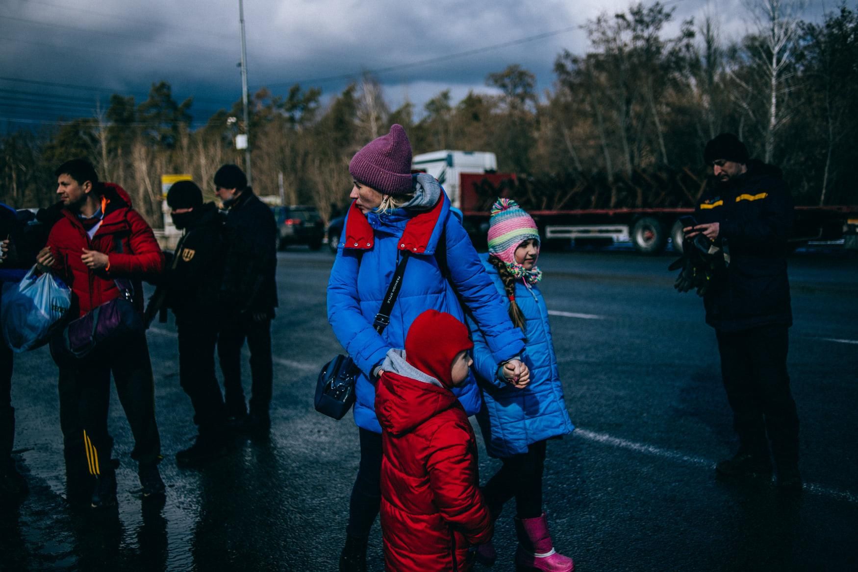 Россияне вывезли из Мариуполя в оккупированный Донецк детей без родителей - 24 Канал