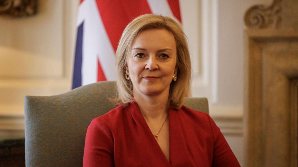 Великобритания заявляет, что с России могут снять санкции после выхода ее войск из Украины Великобритания заявляет, что с России могут снять санкции после выхода ее войск из Украины