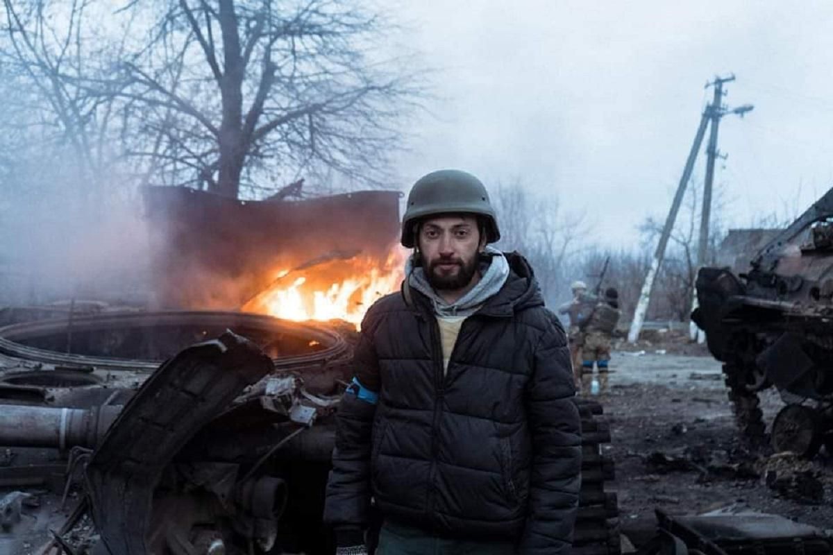 На фронте тяжело ранили оператора 24 канала Александра Навроцкого - 24 Канал На фронте тяжело ранили оператора 24 канала Александра Навроцкого - 24 Канал