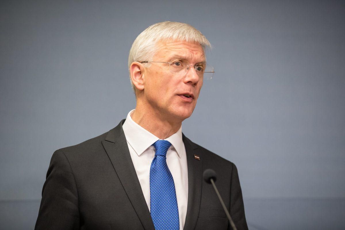 Прем'єр Латвії через зростання цін на паливо закликав громадян ходити пішки - 24 Канал Прем'єр Латвії через зростання цін на паливо закликав громадян ходити пішки - 24 Канал