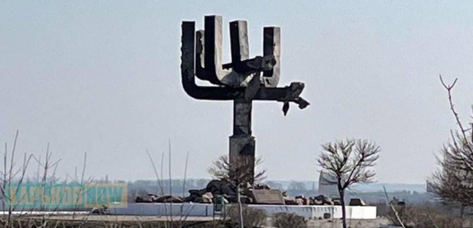 У поліції розповіли про наслідки обстрілу окупантами меморіалу в Дробицькому Яру - 24 Канал У поліції розповіли про наслідки обстрілу окупантами меморіалу в Дробицькому Яру - 24 Канал