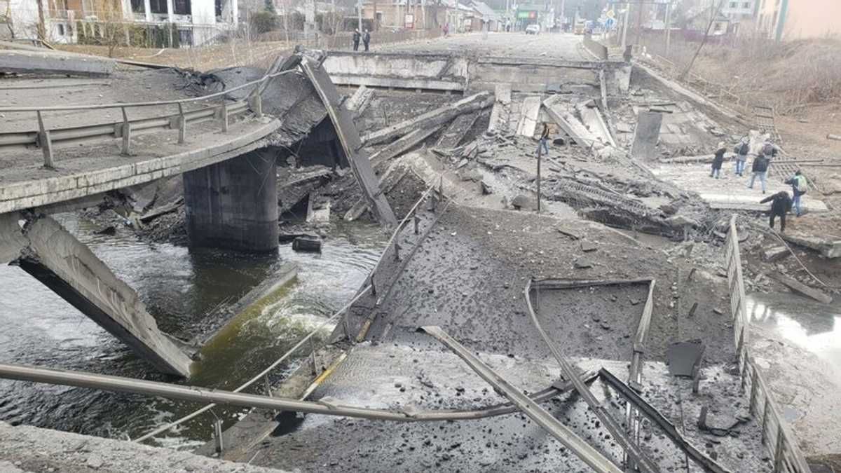 Окупанти продовжують обстрілювати Ірпінь: страшні кадри з міста-героя - 24 Канал Окупанти продовжують обстрілювати Ірпінь: страшні кадри з міста-героя - 24 Канал