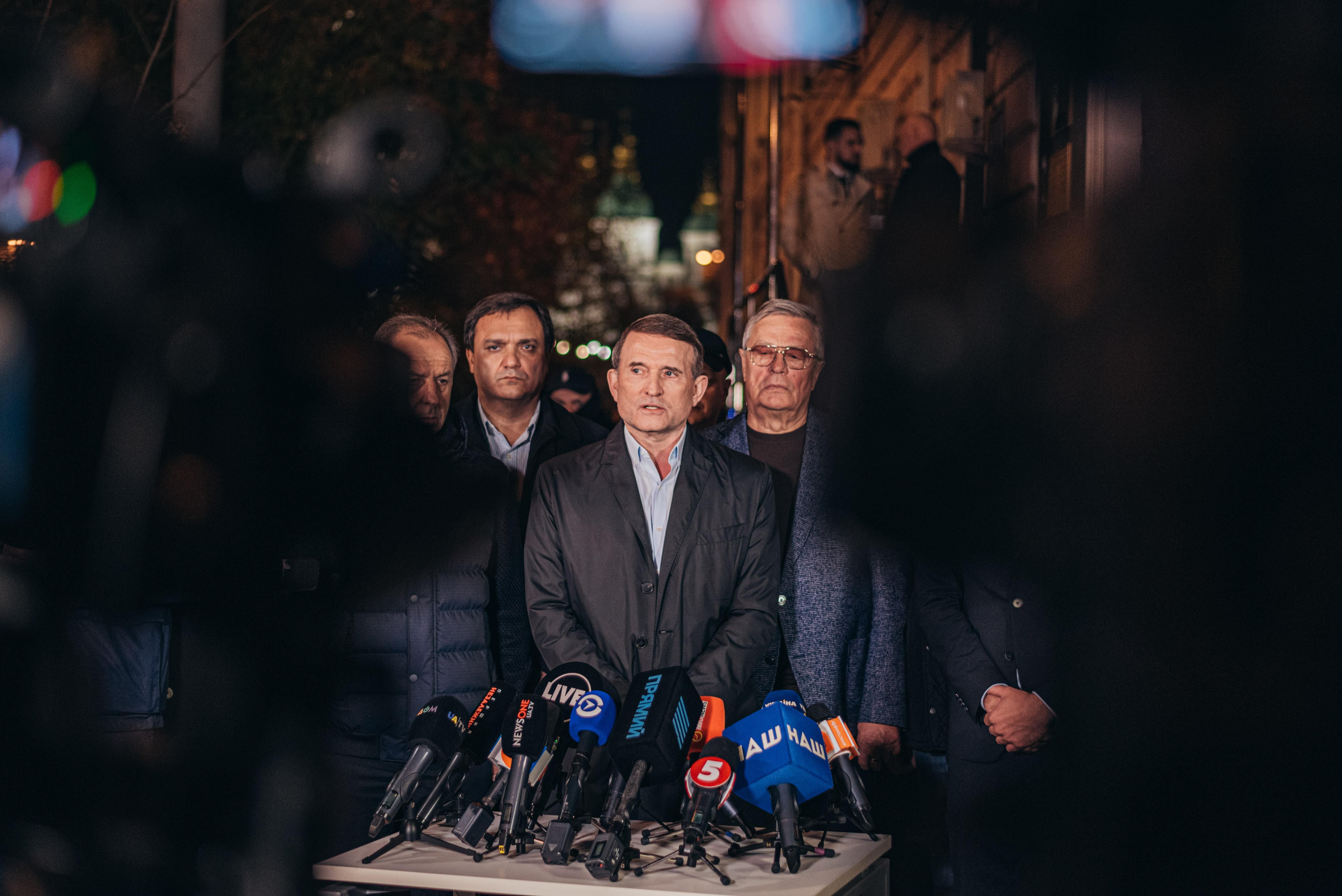 Пророссийские политики в Украине развели Кремль на миллиарды долларов, – Bellingcat Пророссийские политики в Украине развели Кремль на миллиарды долларов, – Bellingcat