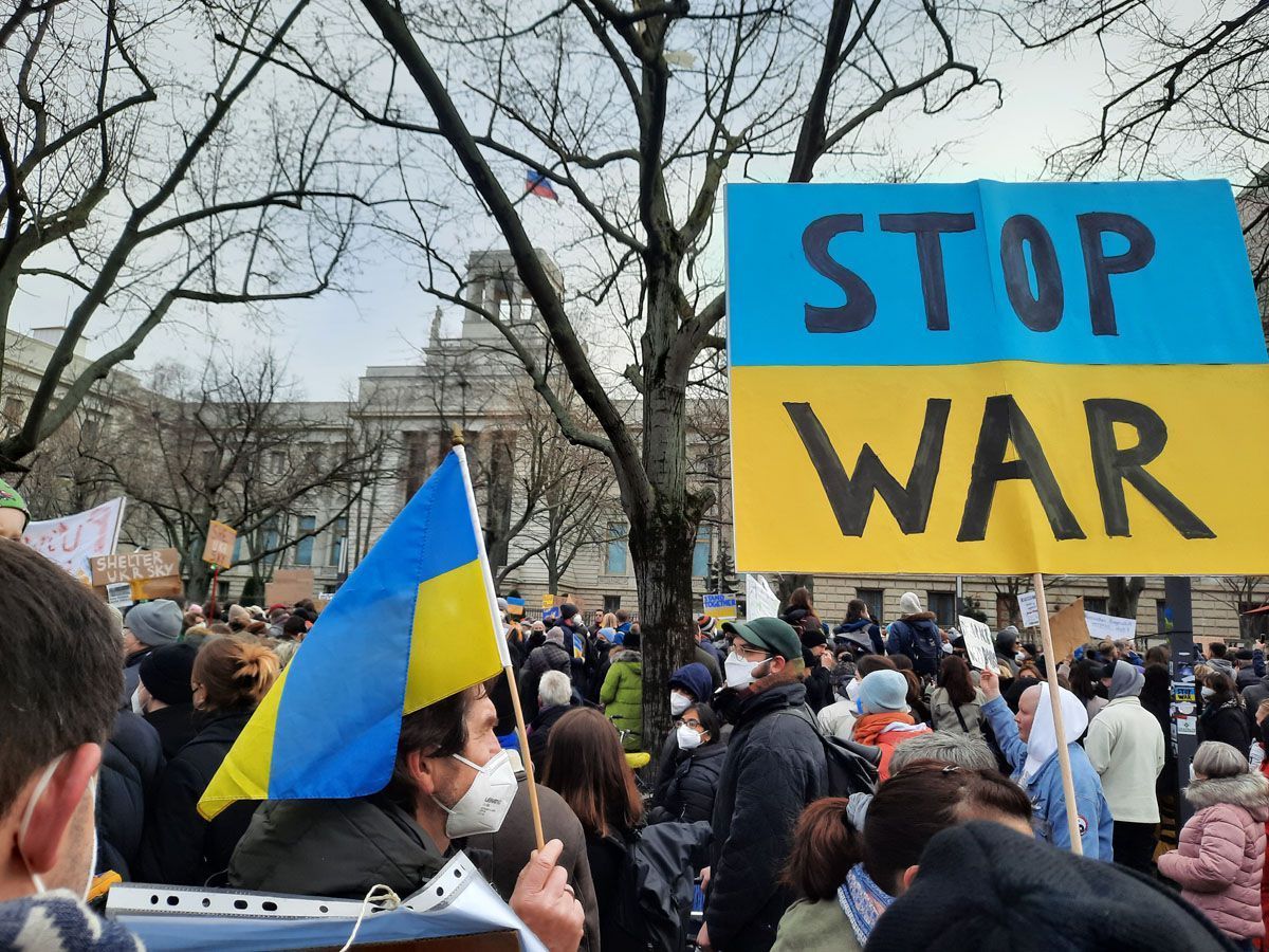 А ось і дно: російська пропаганда переконує, що гасло "Ні війні" – нацистське - 24 Канал А ось і дно: російська пропаганда переконує, що гасло "Ні війні" – нацистське - 24 Канал