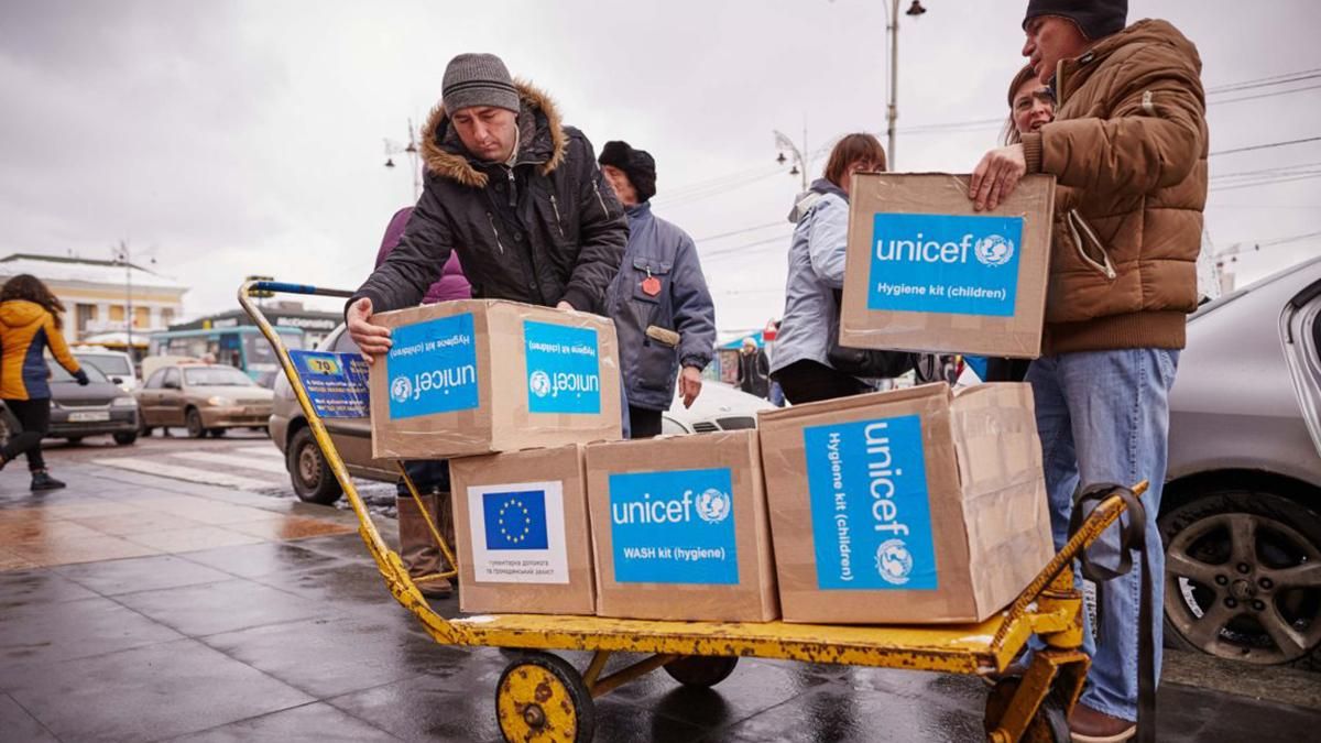 Количество гуманитарной помощи Украине начинает уменьшаться, – замглавы Минздрава