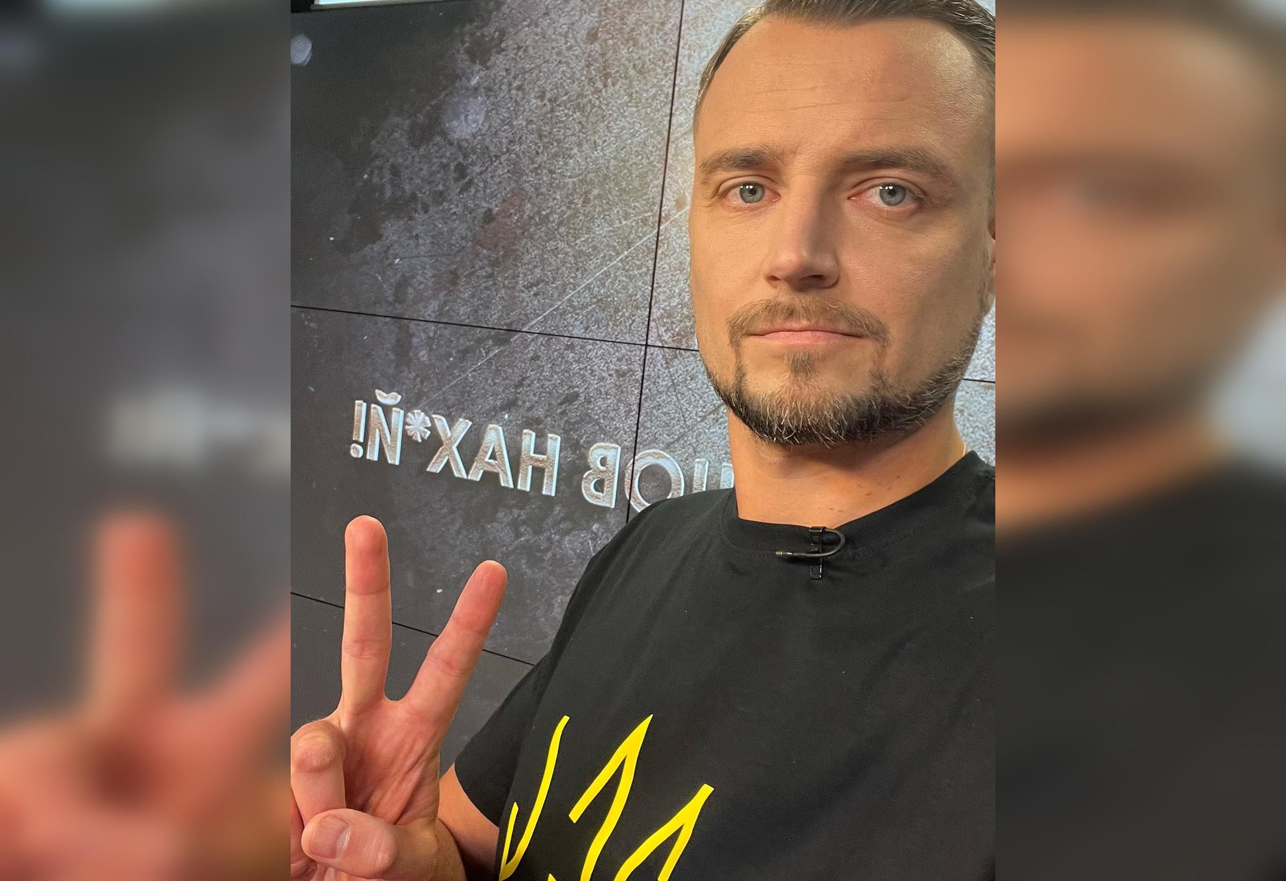 "Живуть по вуха в г*мні, а нас "асвабаждають": ведучий 24 каналу жорстко пройшовся по діях Росії - 24 Канал "Живуть по вуха в г*мні, а нас "асвабаждають": ведучий 24 каналу жорстко пройшовся по діях Росії - 24 Канал