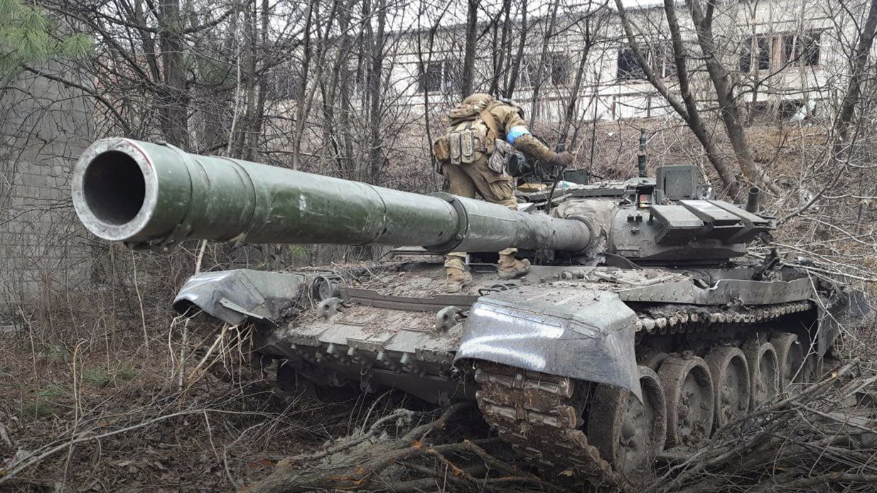 Окупанти зазнають значних втрат у Маріуполі, але ресурси мають великі, – "Азов" - 24 Канал Окупанти зазнають значних втрат у Маріуполі, але ресурси мають великі, – "Азов" - 24 Канал