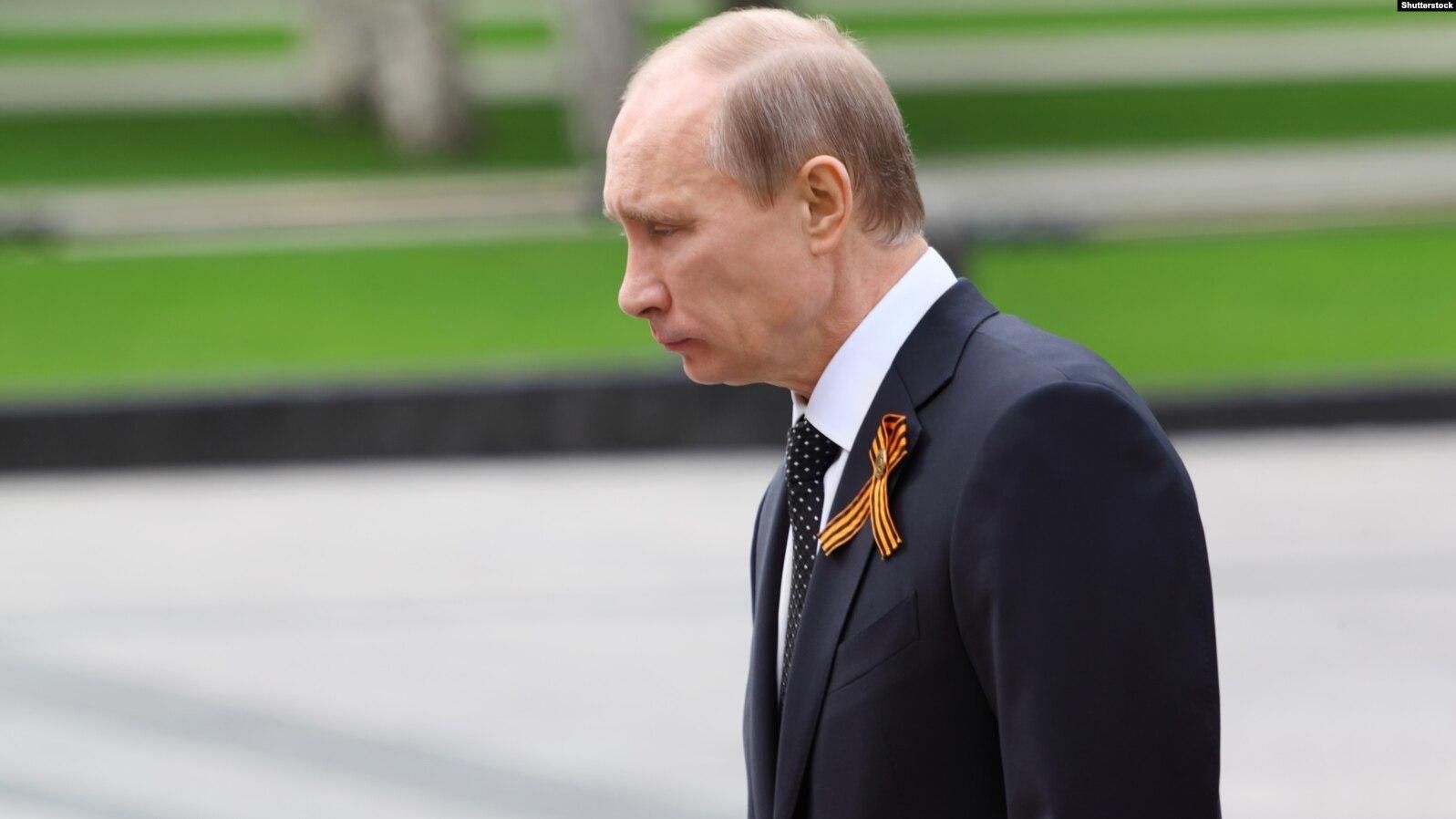 Георгиевская лента: как символ рашизма изменял значение в зависимости от воли вождя Кремля - 24 Канал Георгиевская лента: как символ рашизма изменял значение в зависимости от воли вождя Кремля - 24 Канал