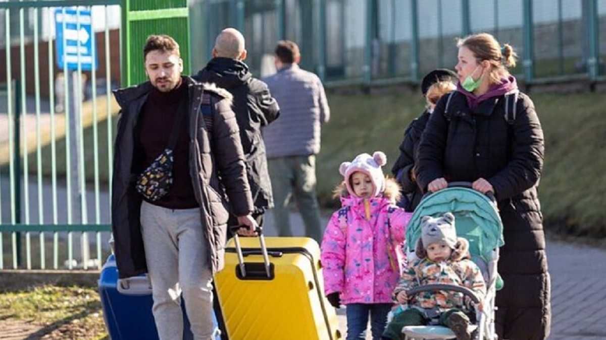 Вже майже 4 мільйони біженців покинули Україну від початку війни - 24 Канал