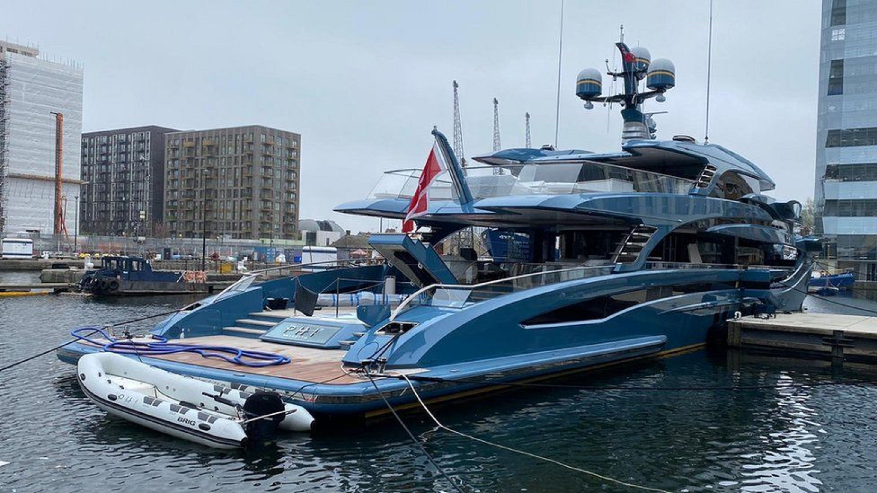 Британия арестовала первую суперяхту в рамках санкций против России - 24 Канал Британия арестовала первую суперяхту в рамках санкций против России - 24 Канал