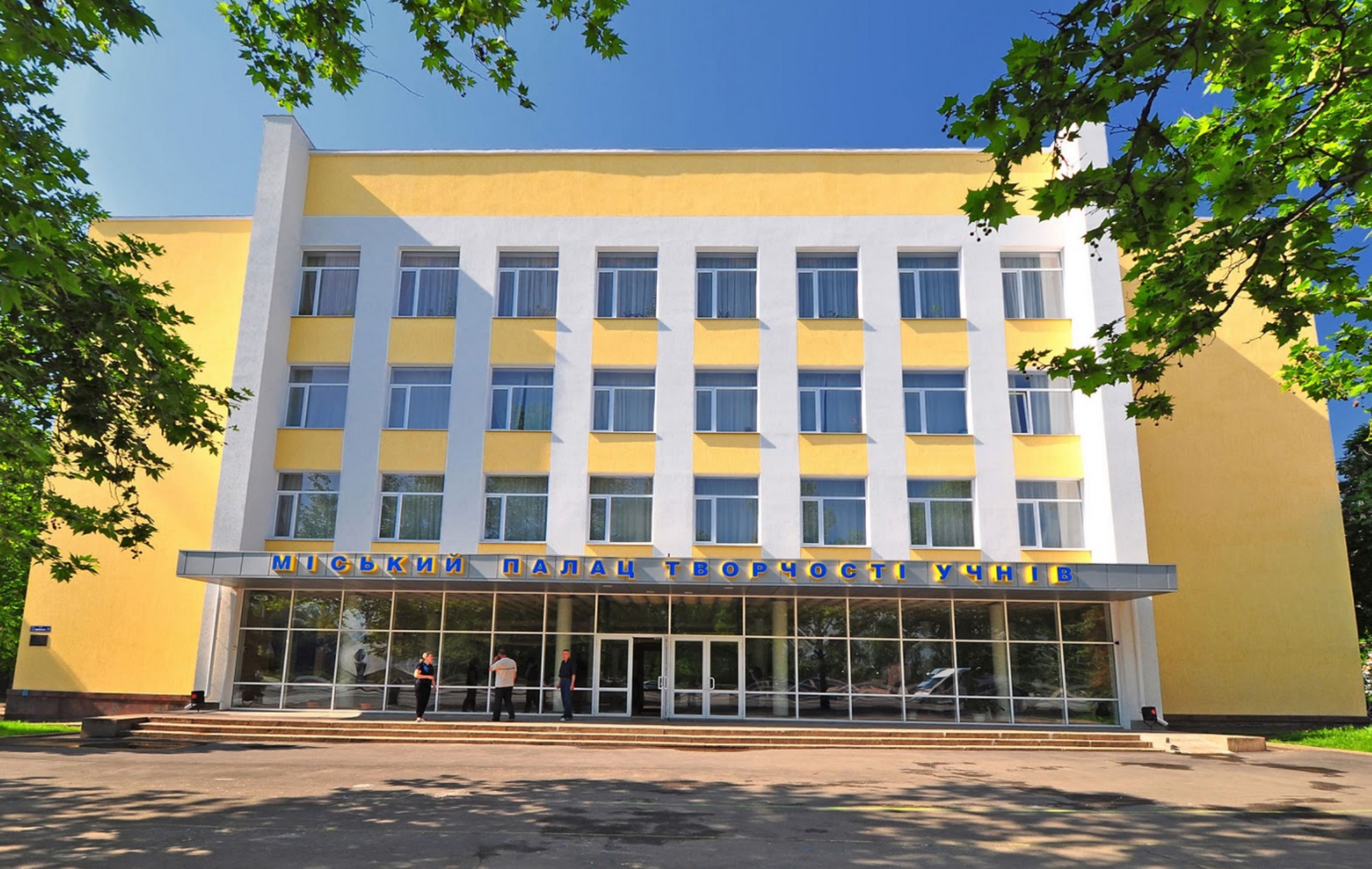 Оккупанты обстреляли дворец творчества учеников в Николаеве – видео последствий - 24 Канал Оккупанты обстреляли дворец творчества учеников в Николаеве – видео последствий - 24 Канал