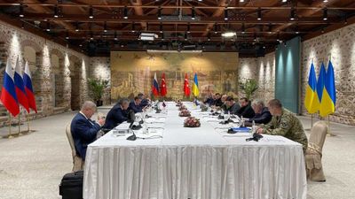 Зараз лише початкова фаза, – політолог пояснив, чому у переговорах немає ні зради, ні перемоги