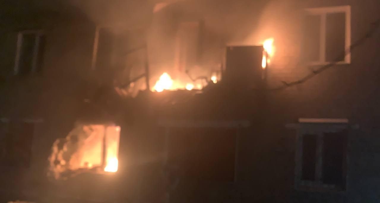 Окупанти вдарили по Мар'їнці фосфорними боєприпасами - 24 Канал Окупанти вдарили по Мар'їнці фосфорними боєприпасами - 24 Канал