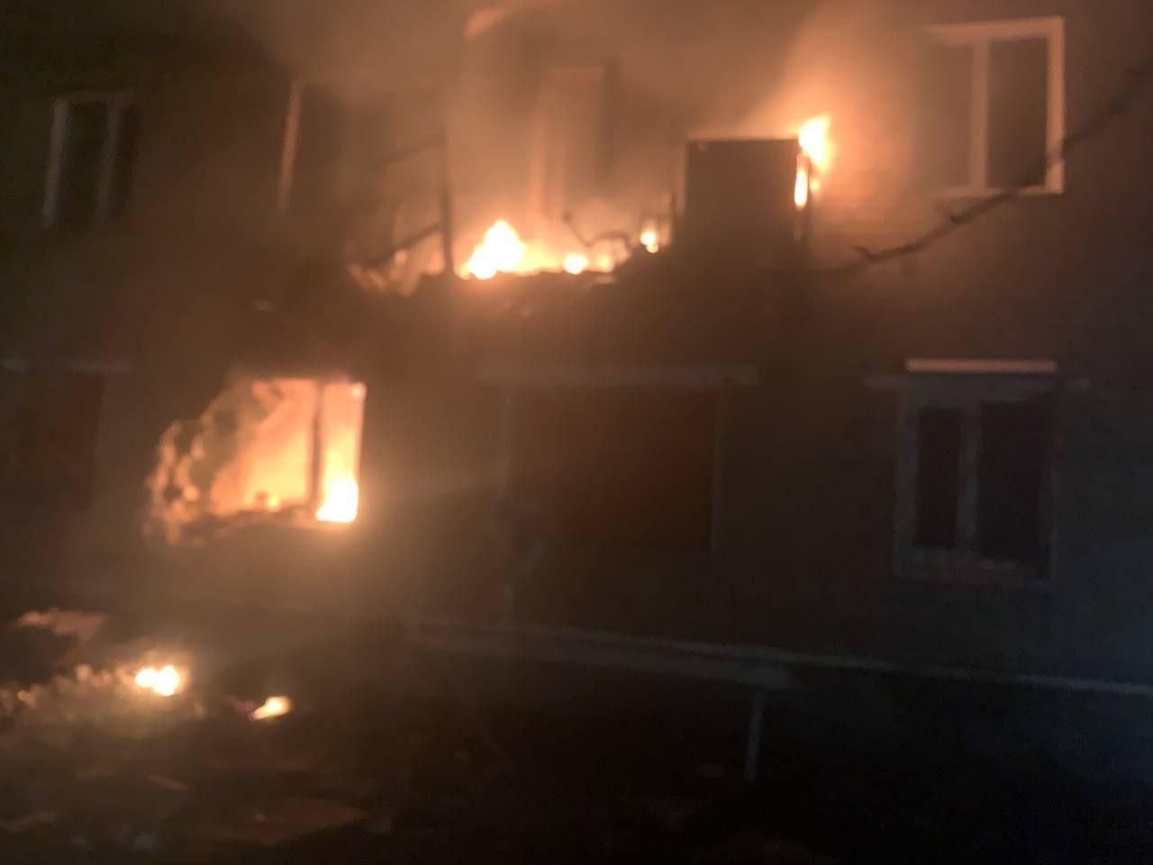 Окупанти бомбили Авдіївку, Мар'їнку і Новомихайлівку: виникли пожежі - 24 Канал Окупанти бомбили Авдіївку, Мар'їнку і Новомихайлівку: виникли пожежі - 24 Канал