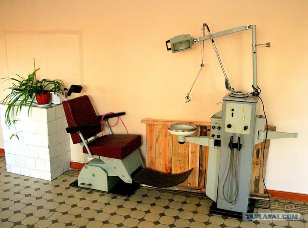 "Из своего – только цемент": вместо современных стоматологий в России остаются старые бормашины "Из своего – только цемент": вместо современных стоматологий в России остаются старые бормашины