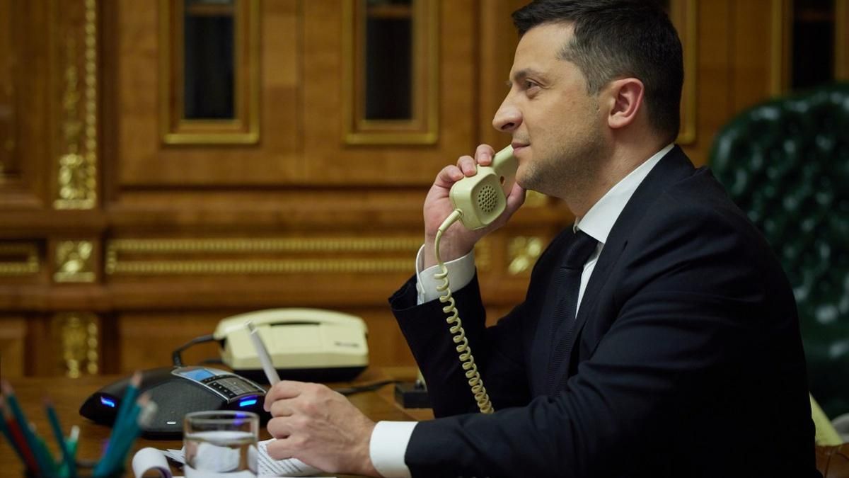 Зеленский обсудил с Байденом конкретную оборонную поддержку Украины Зеленский обсудил с Байденом конкретную оборонную поддержку Украины