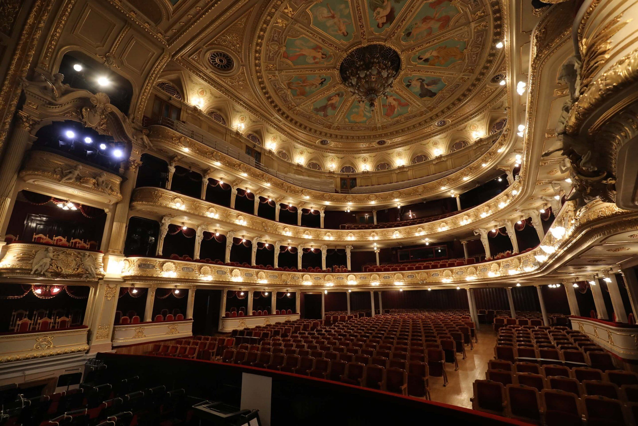 Ткаченко рассказал, когда в Украине возобновится работа заведений культуры и искусств - 24 Канал Ткаченко рассказал, когда в Украине возобновится работа заведений культуры и искусств - 24 Канал