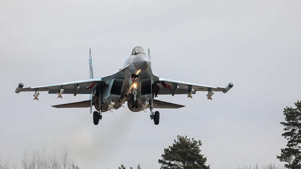 Росіяни почали атакувати з аеродрому у Бресті: раніше активності звідти не було - 24 Канал Росіяни почали атакувати з аеродрому у Бресті: раніше активності звідти не було - 24 Канал