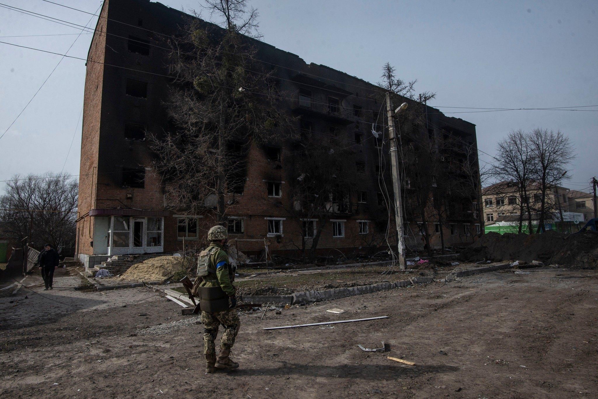 Люди дивом врятувалися, – мер Тростянця розповів, як два танки стріляли по місцевій лікарні - 24 Канал Люди дивом врятувалися, – мер Тростянця розповів, як два танки стріляли по місцевій лікарні - 24 Канал