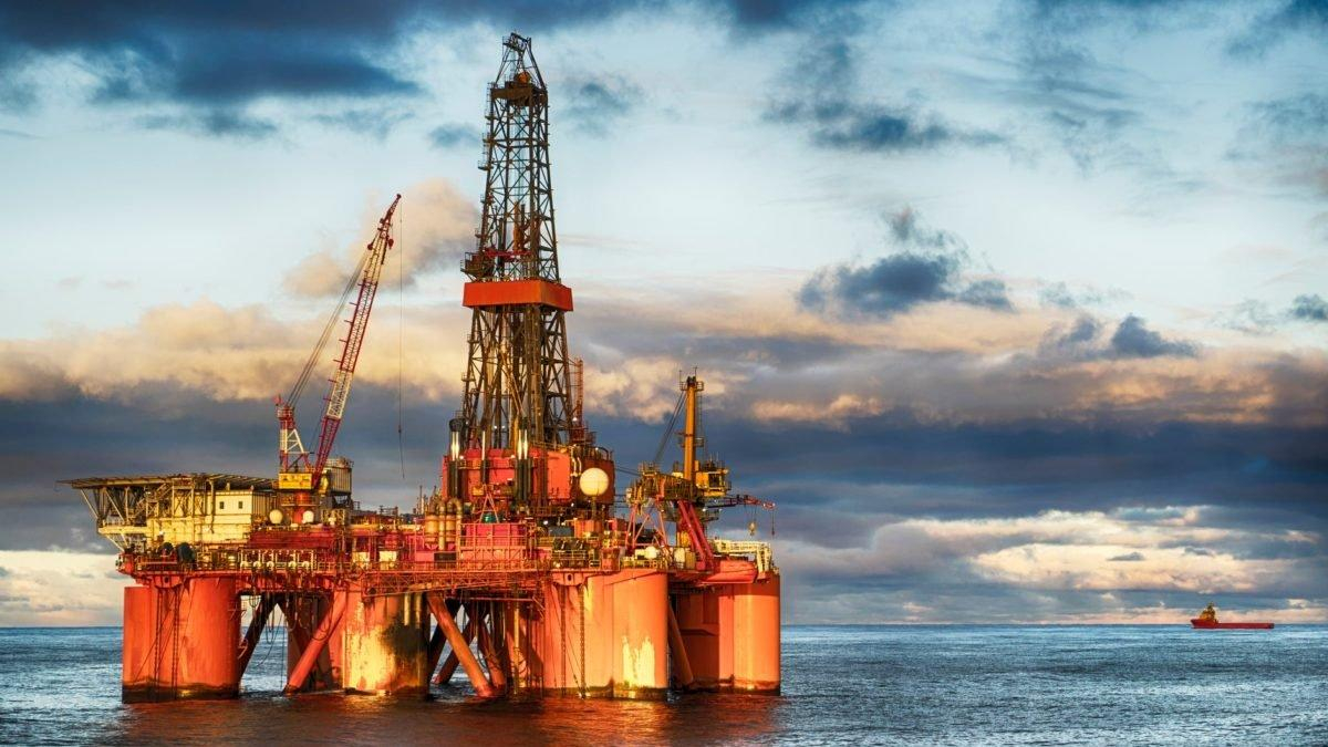 Ринок нафти в тіні, а танкери зникають з радарів: Росія намагається обійти санкції, – CNN - Економіка Ринок нафти в тіні, а танкери зникають з радарів: Росія намагається обійти санкції, – CNN - Економіка