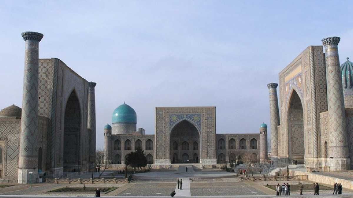 Узбецькі заробітчани тікають з Росії: все через падіння економіки - 24 Канал Узбецькі заробітчани тікають з Росії: все через падіння економіки - 24 Канал