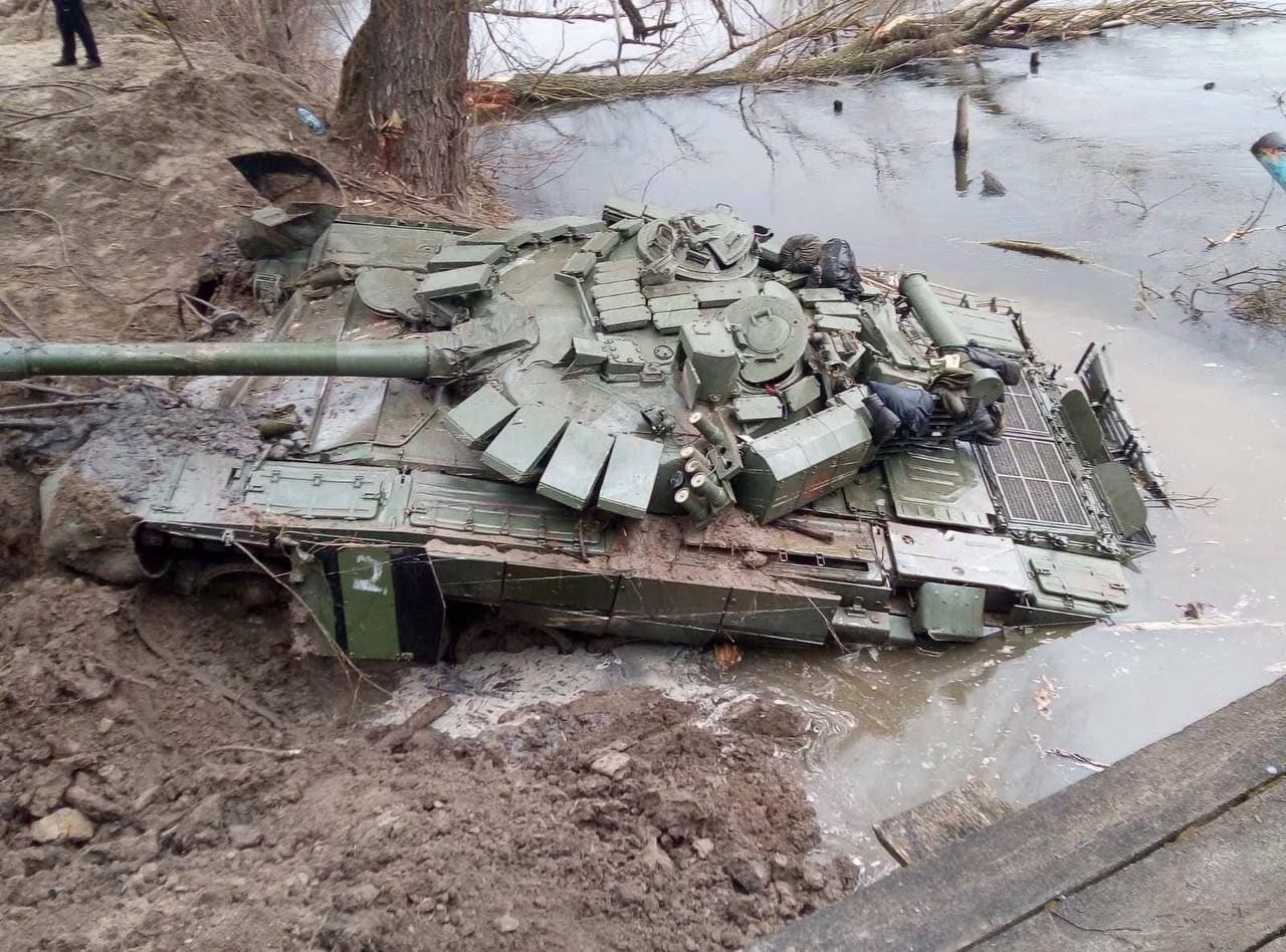"Підводні війська": росіяни потопились разом з танками на Сумщині - 24 Канал