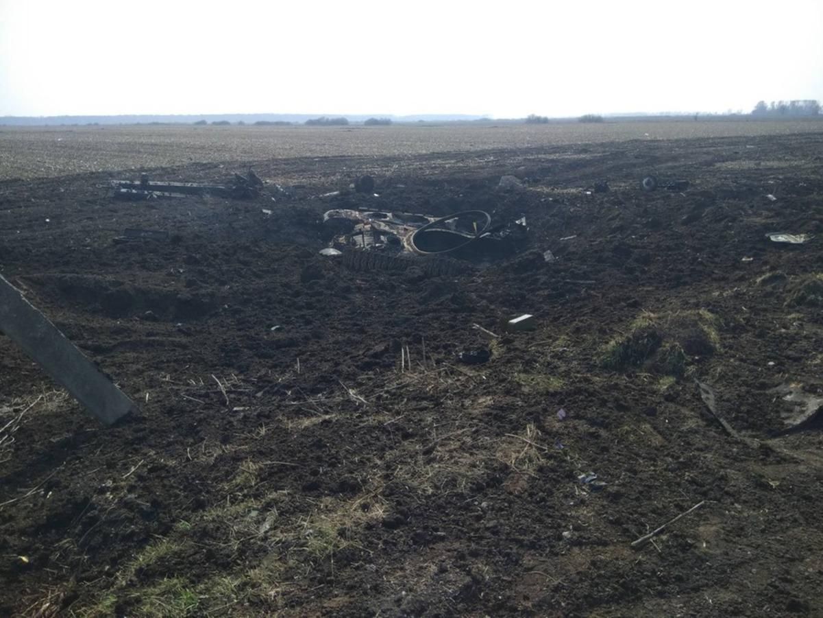 У полях Сіверщини ЗСУ знищили ворожу колону : потужні фото - 24 Канал