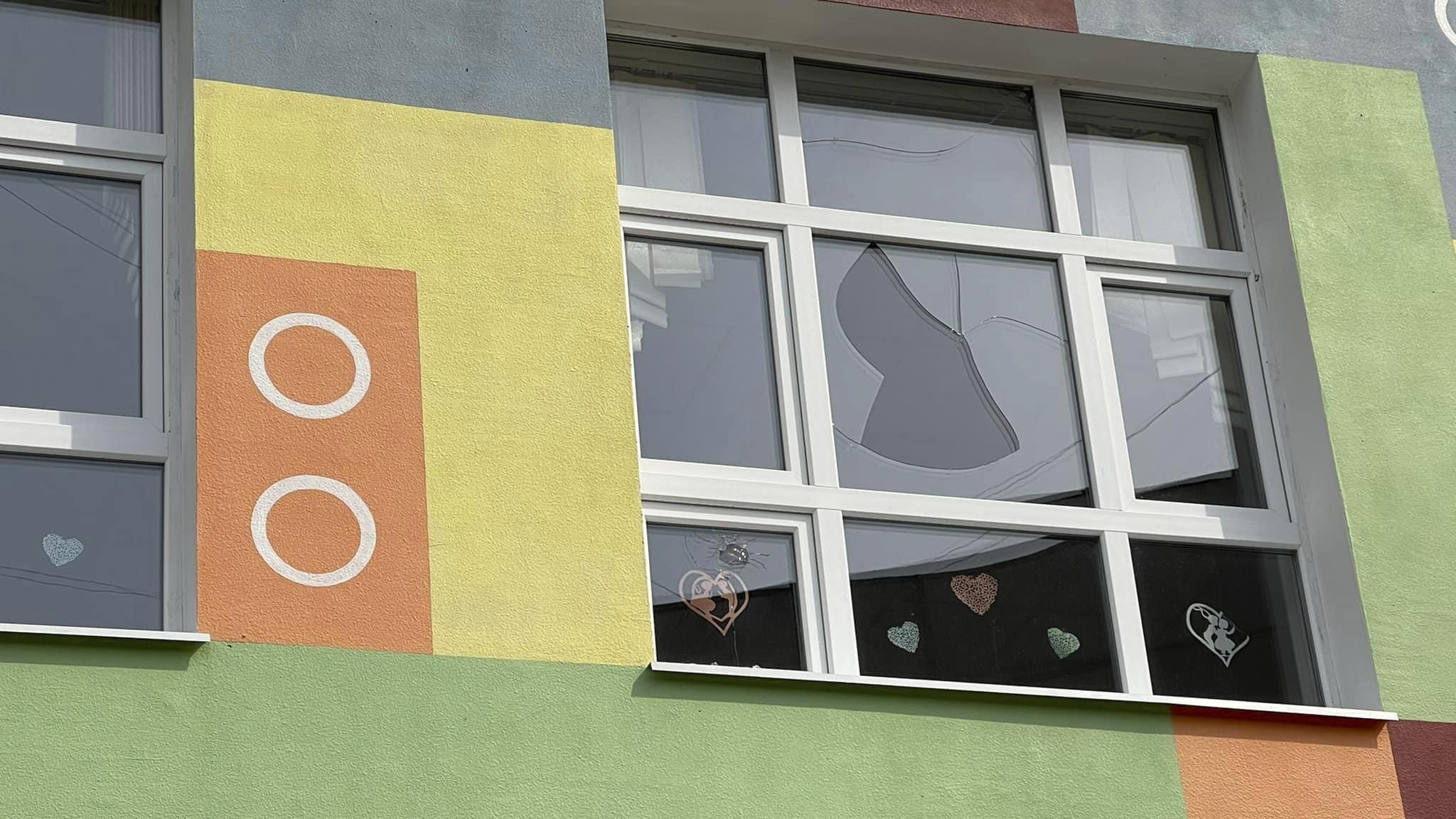 На Харківщині окупанти обстріляли новий освітній комплекс - 24 Канал На Харківщині окупанти обстріляли новий освітній комплекс - 24 Канал