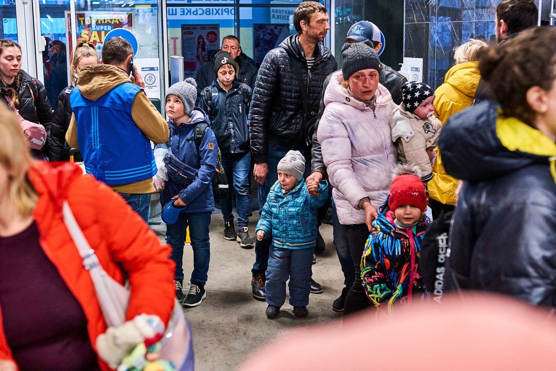 С третьей попытки гуманитарный конвой смог попасть в Мелитополь