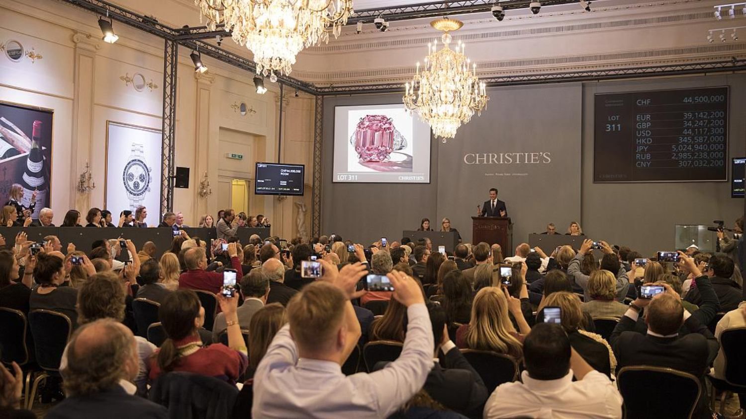 Christie's заборонив продавати на торгах предмети розкоші клієнтам із Росії та Білорусі - 24 Канал