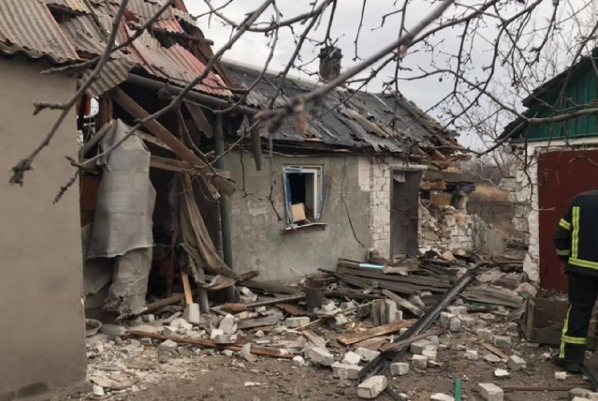Россияне из "Градов" обстреляли Горное в Луганской области: пострадала местная Россияне из "Градов" обстреляли Горное в Луганской области: пострадала местная