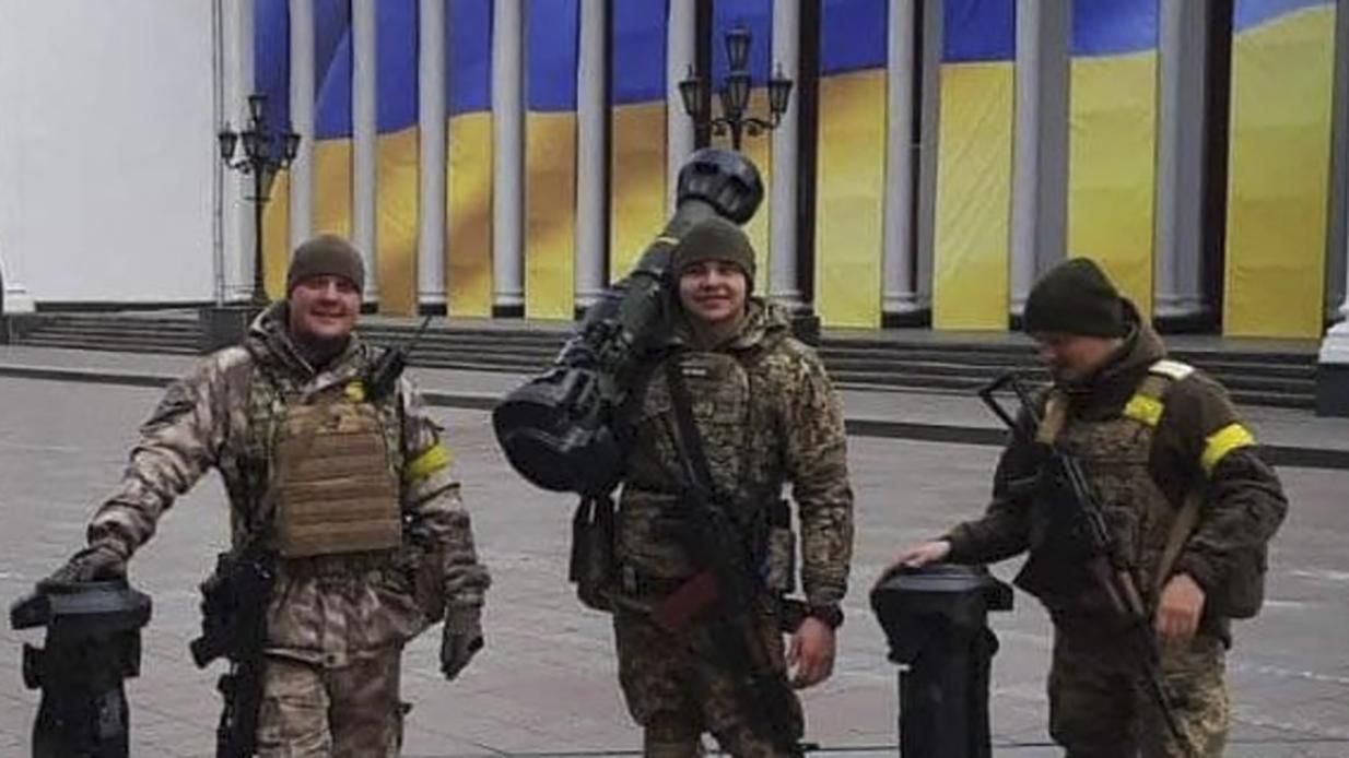 Міністр оборони Британії поставив на обкладинку у твітері українських лицарів зимового походу - 24 Канал Міністр оборони Британії поставив на обкладинку у твітері українських лицарів зимового походу - 24 Канал