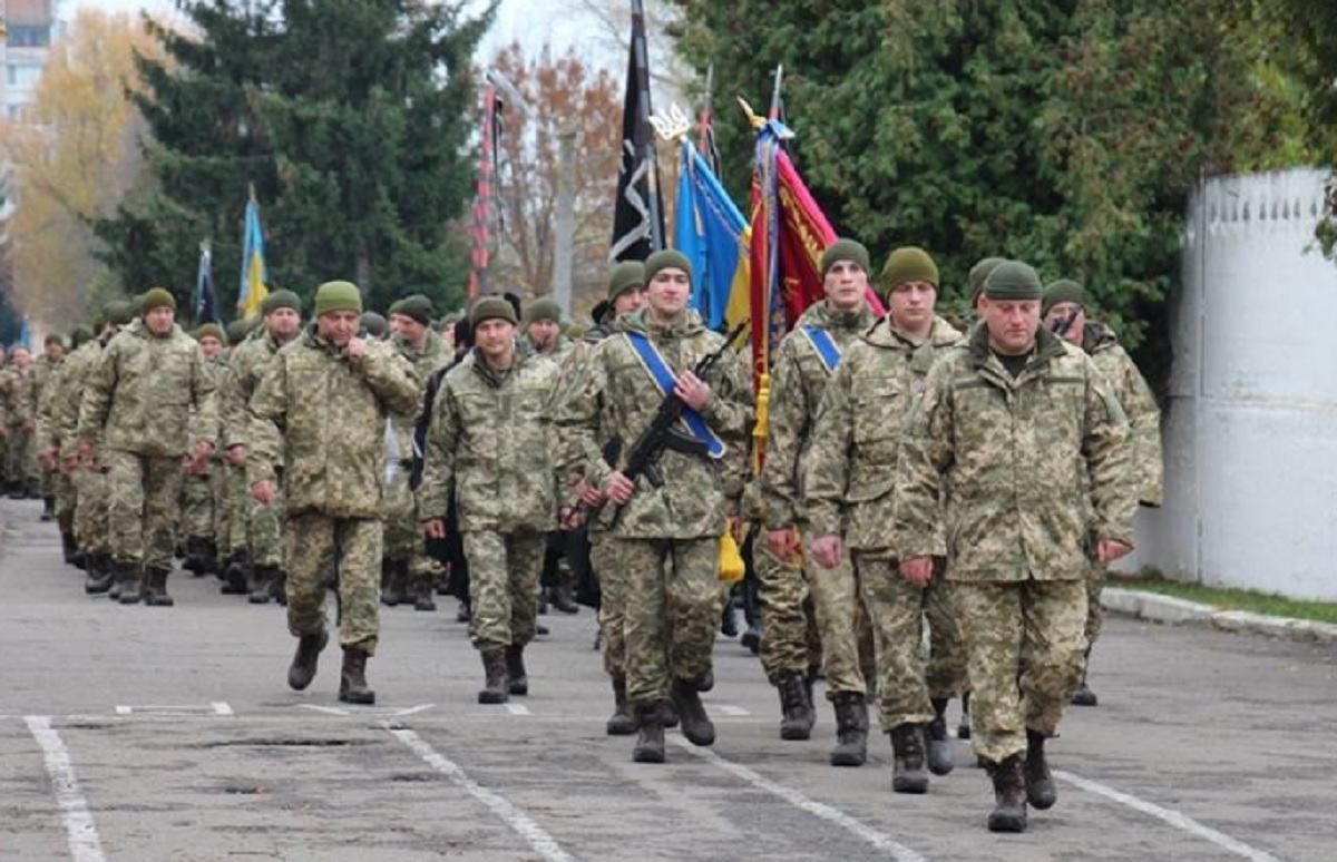 Зибров поблагодарил Черных Запорожцев за оборону Киева, но текст "Крещатика" пришлось изменить Зибров поблагодарил Черных Запорожцев за оборону Киева, но текст "Крещатика" пришлось изменить