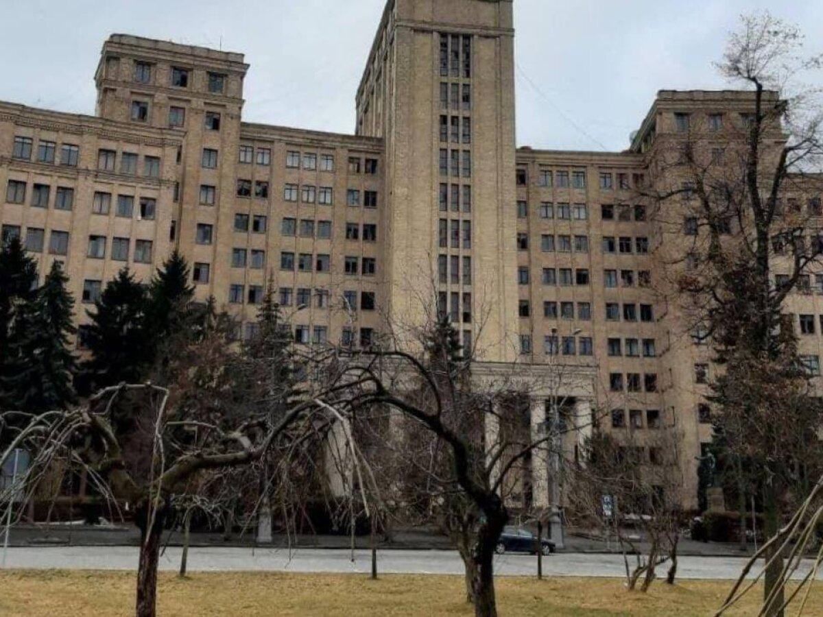 Разрушенный Харьковский университет имени Каразина переместят в более безопасное место - Учеба Разрушенный Харьковский университет имени Каразина переместят в более безопасное место - Учеба