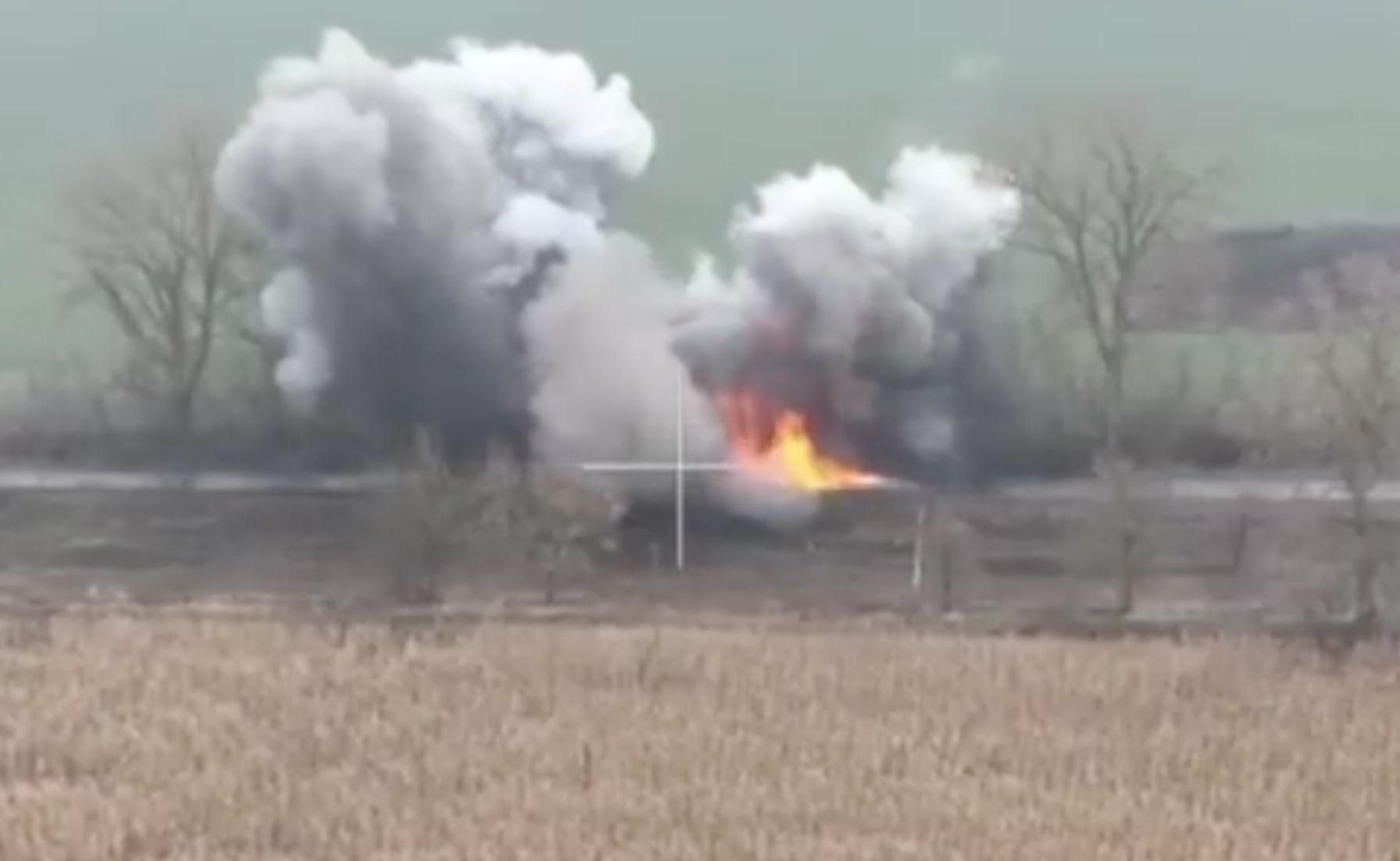 ССО Украины бьют по путям обеспечения врага: очередное эффектное видео - 24 Канал ССО Украины бьют по путям обеспечения врага: очередное эффектное видео - 24 Канал