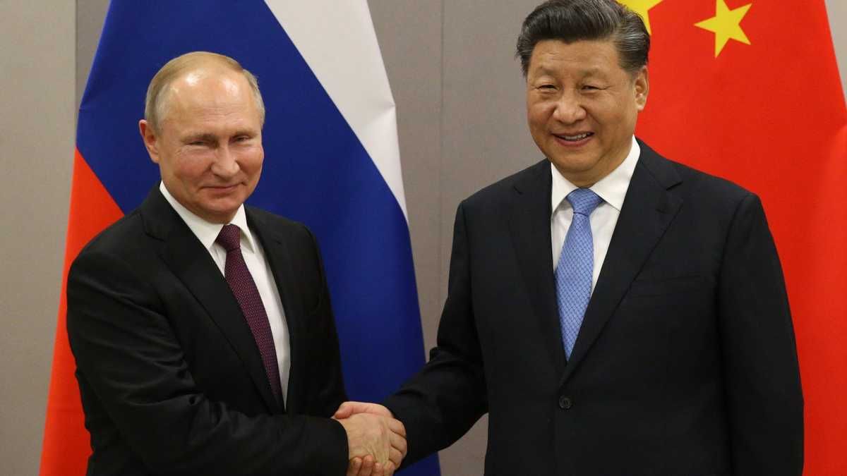 Китай під ризиками, тому відштовує Росію подалі, – Саакян - 24 Канал
